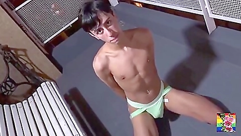 Mas anuskatzzille and ready to cum