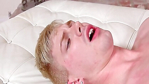 Mature and a hot fuck reynaer